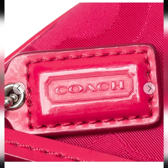 Coach wristlet women wallet zip credit card holder great back pocket logo chain - Picture 7 of 7